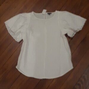 NWT 🌹 Ann Taylor White Top XS